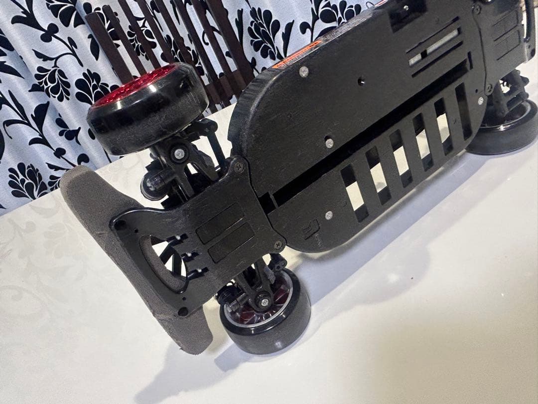 RCカーシャーシ オープンシャーシ レッドホイールジャンク