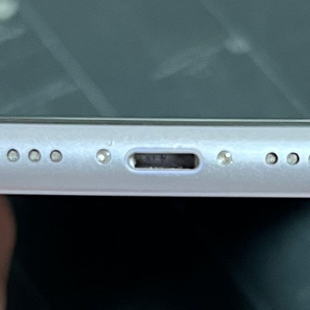 【本体のみ】【docomo】Apple iPhone 11 64gb