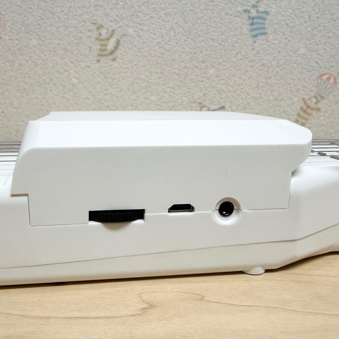 PEFEEL スマートギター スピーカー内蔵 ホワイト SG7