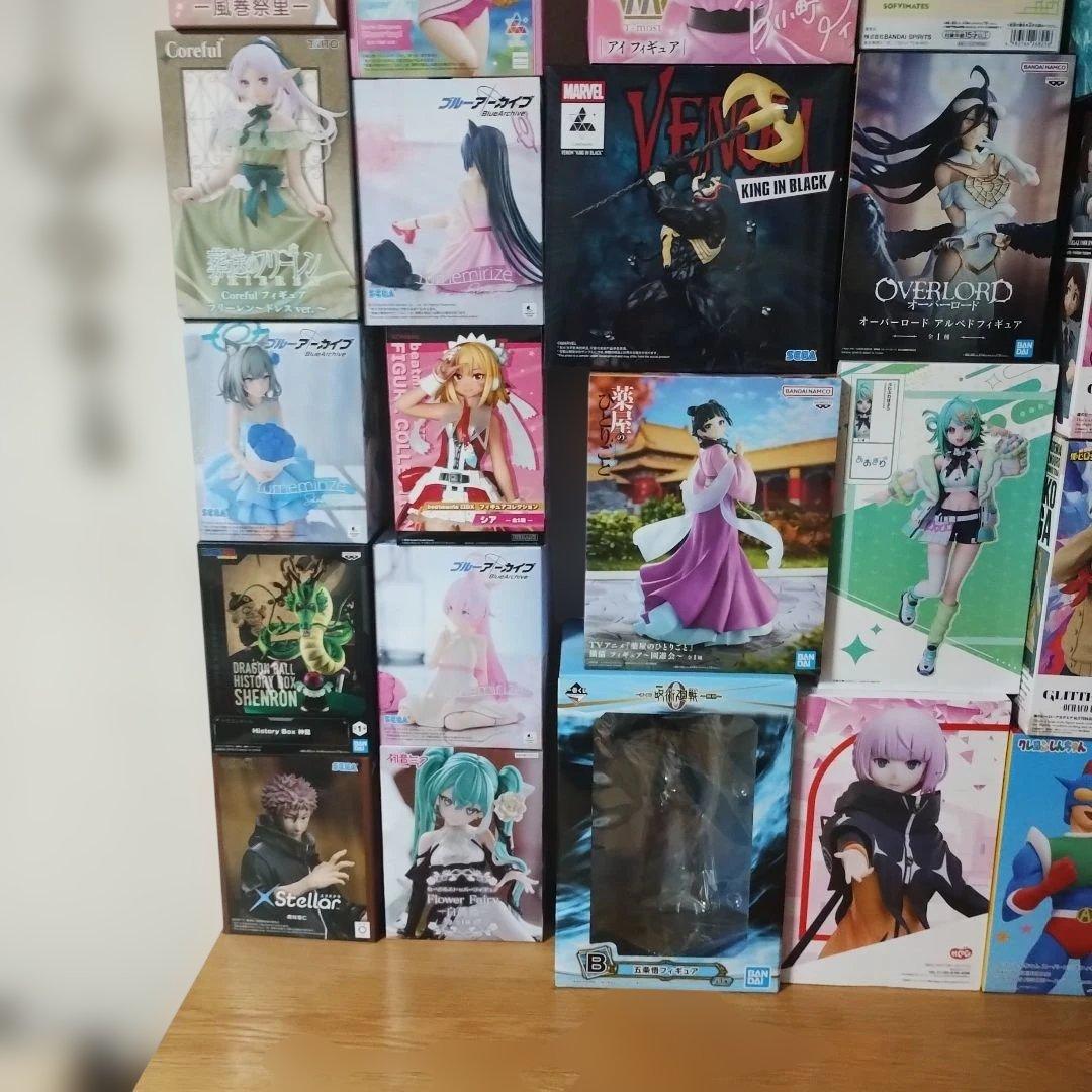 アニメ・コミックキャラクター フィギュアコレクション　３５体