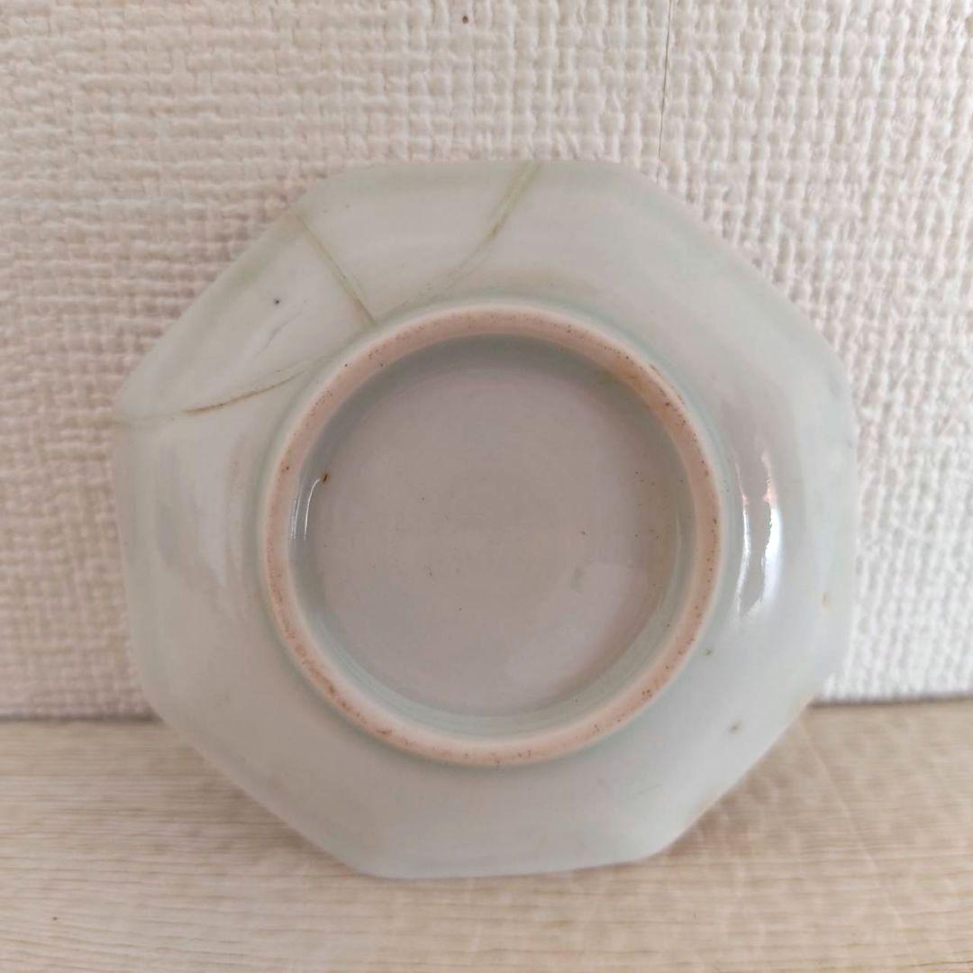 お値下げしました、三枚組　古伊万里　色絵　紅毛人　南蛮人　八角豆皿①