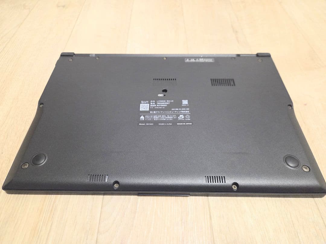 FMV LIFEBOOK WU4/J3（FMV ZERO）
