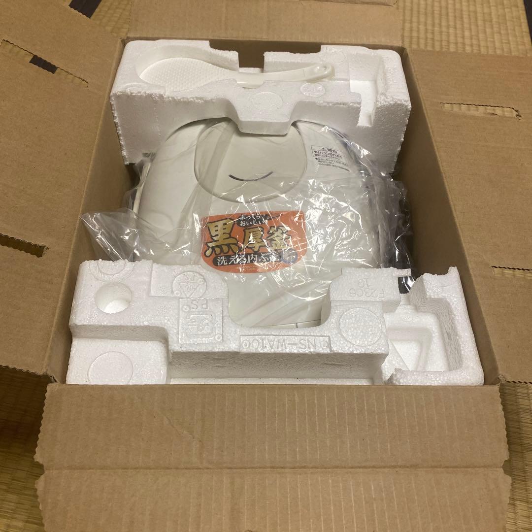 Zojirushi 炊飯器 NS-WE10-WB ホワイト