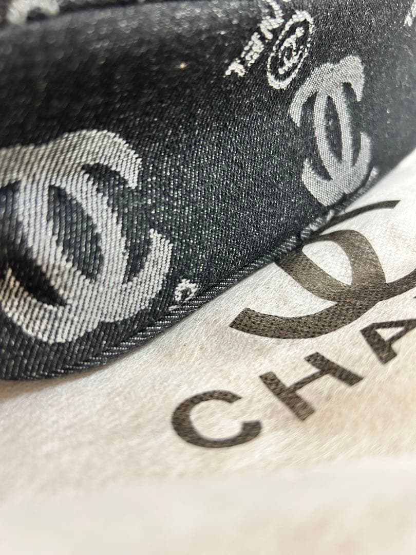 CHANELシャネル　ノベルティ デニム ショルダーバッグ　未使用品