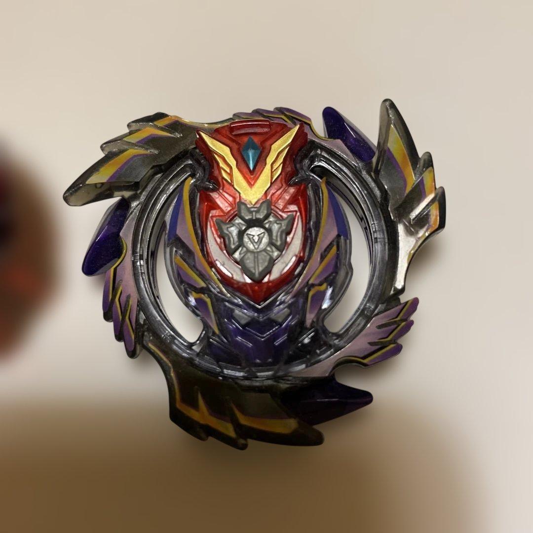 ベイブレードバーストスタジアム ベイブレードバースト神改造セットなど