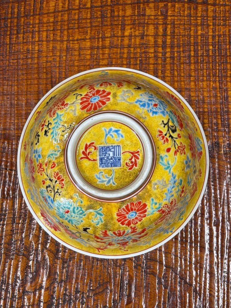 中国　鉢　直径 21.5 cm 高級工芸品