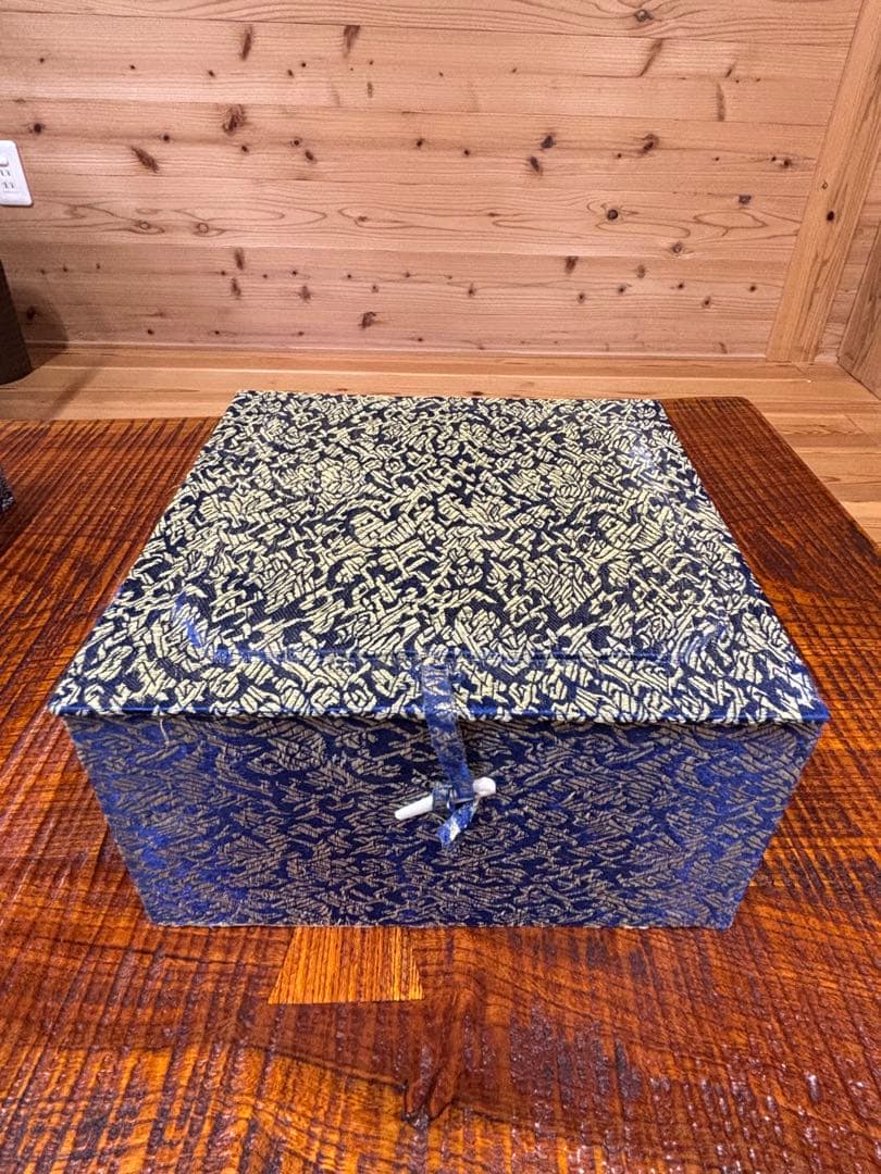 中国　鉢　直径 21.5 cm 高級工芸品
