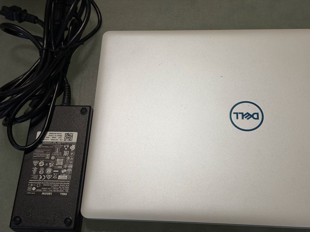 DELL ノートPC Intel Core i7-8750H G3