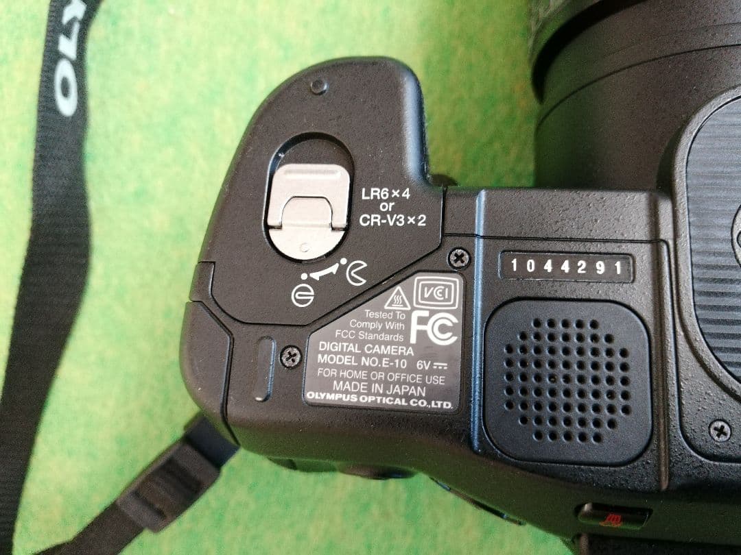 ジャンク品　OLYMPUS CAMEDIA E-10