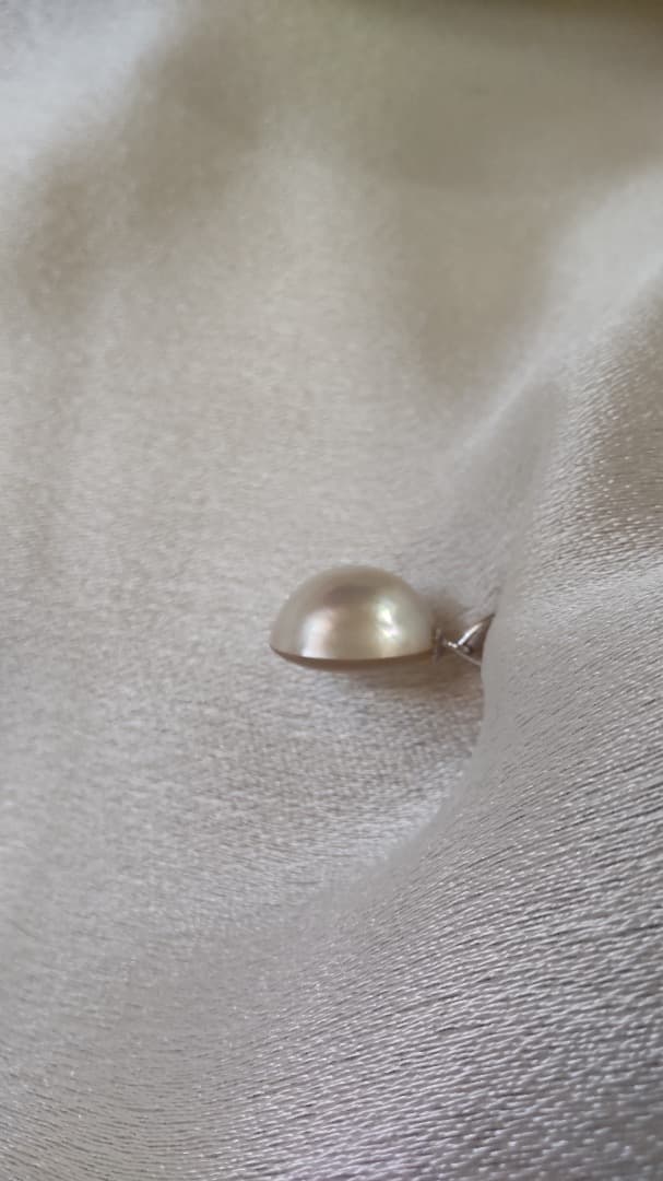 国産マベパール　ペンダントヘッド　大粒1.9cm