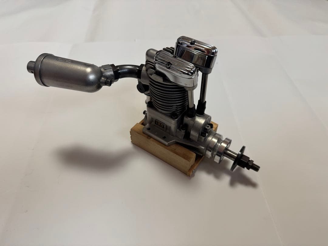 SAITO FA-180 4ストロークエンジン