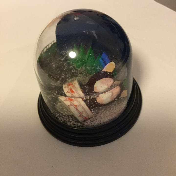 奈良美智Dreaming in the Fountain-2001 スノードーム