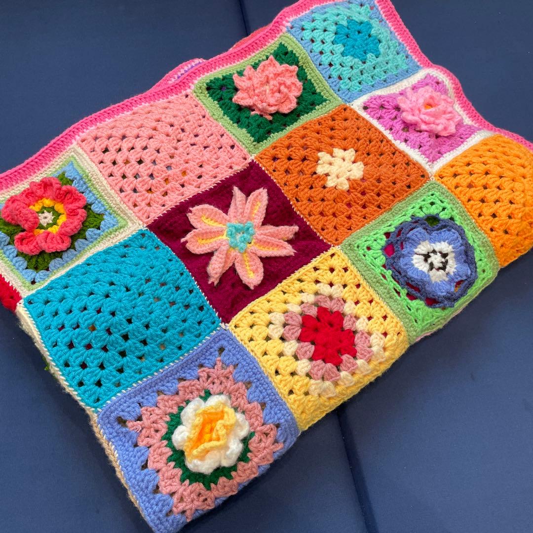 ハンドメイド 毛糸編み 立体花モチーフ マルチカバー ブランケット