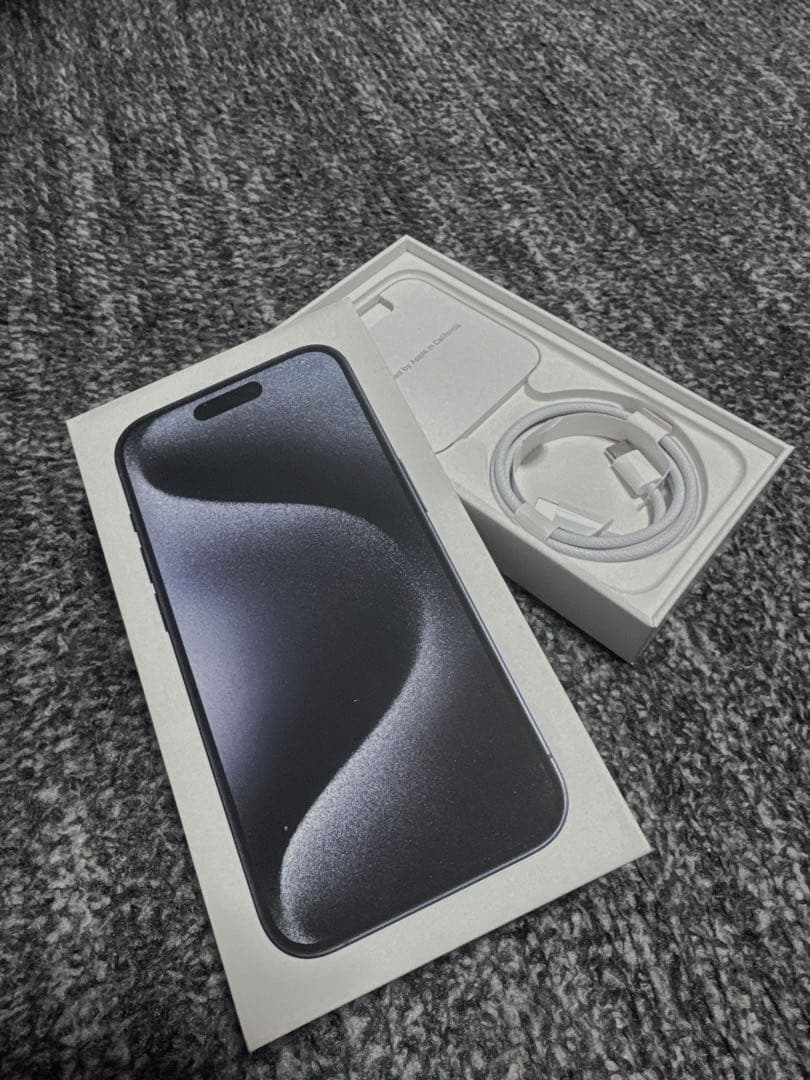 【美品】iPhone15Pro 512GB ブルーチタニウム
