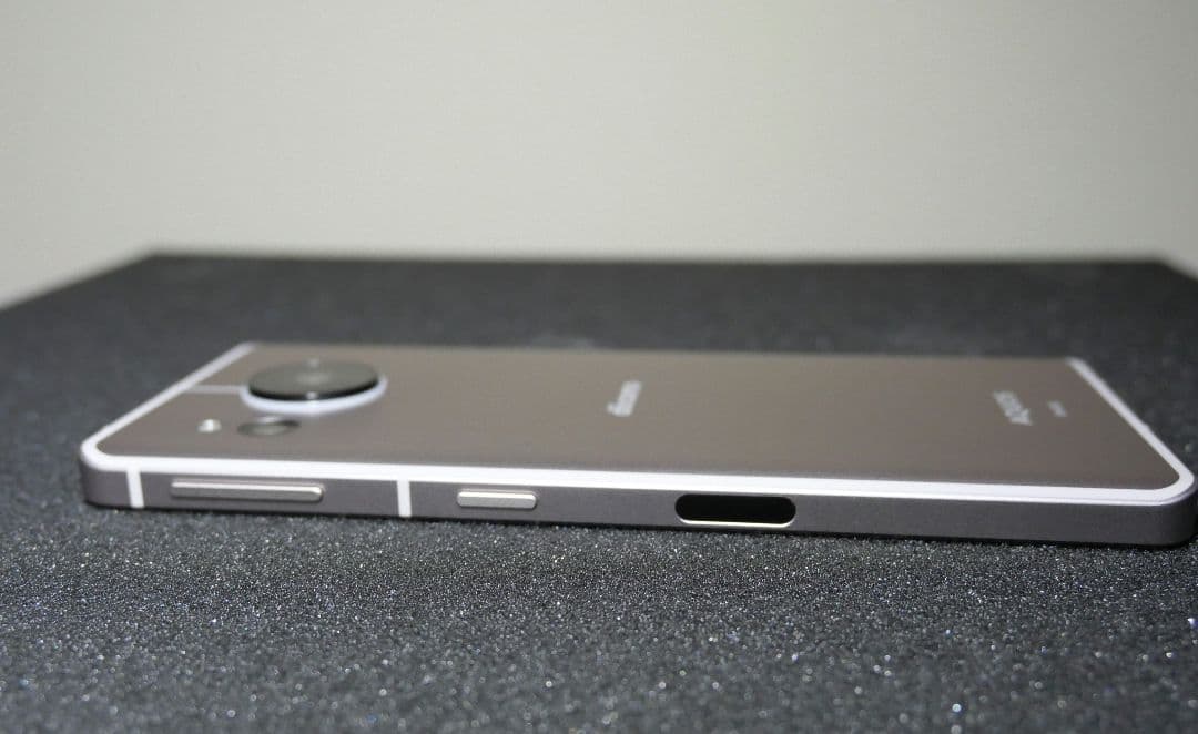 セ*ク様 AQUOS sense7 SH-53C ライトカッパー