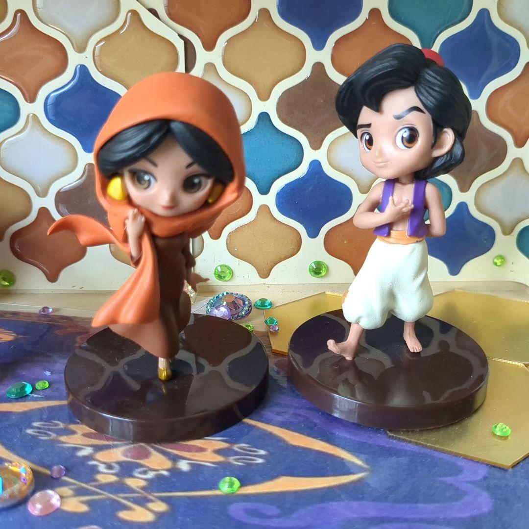 アラジンフィギュア　8個set　ディズニー