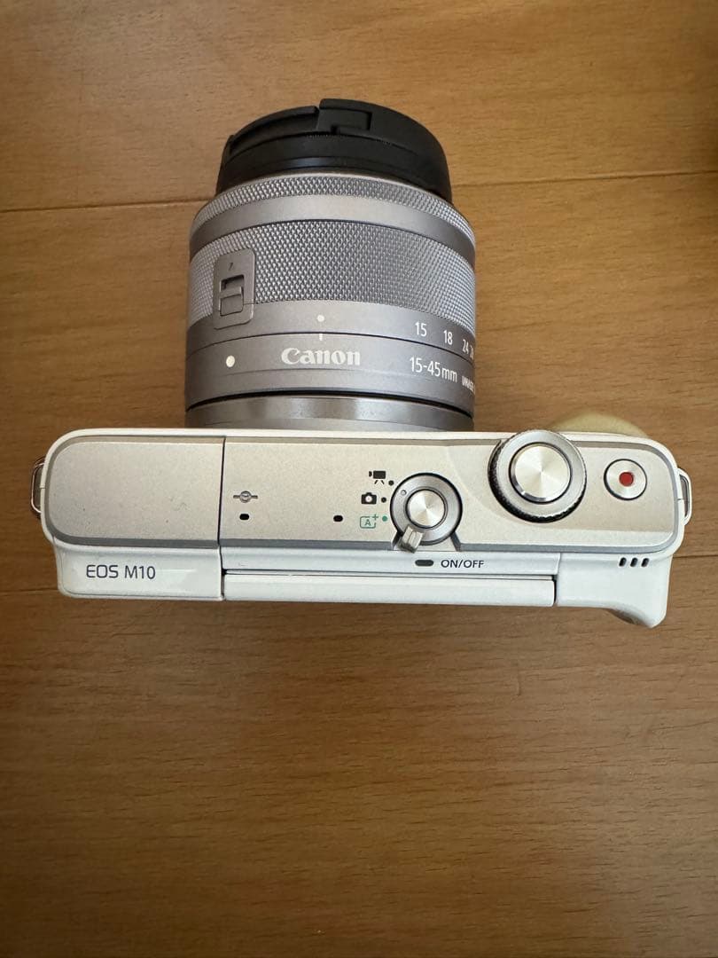 Canon キャノン　デジタル一眼レフカメラ　EOS M10 レンズ3つ
