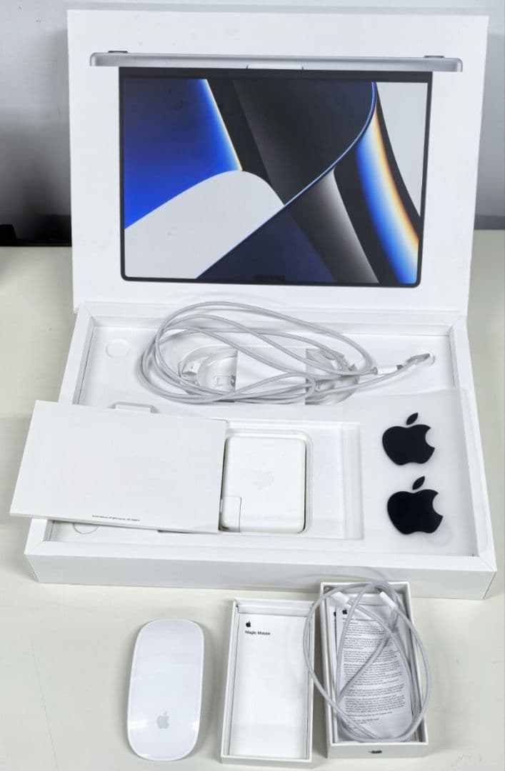 美品　MacBook Pro A2485 Apple M1 Pro