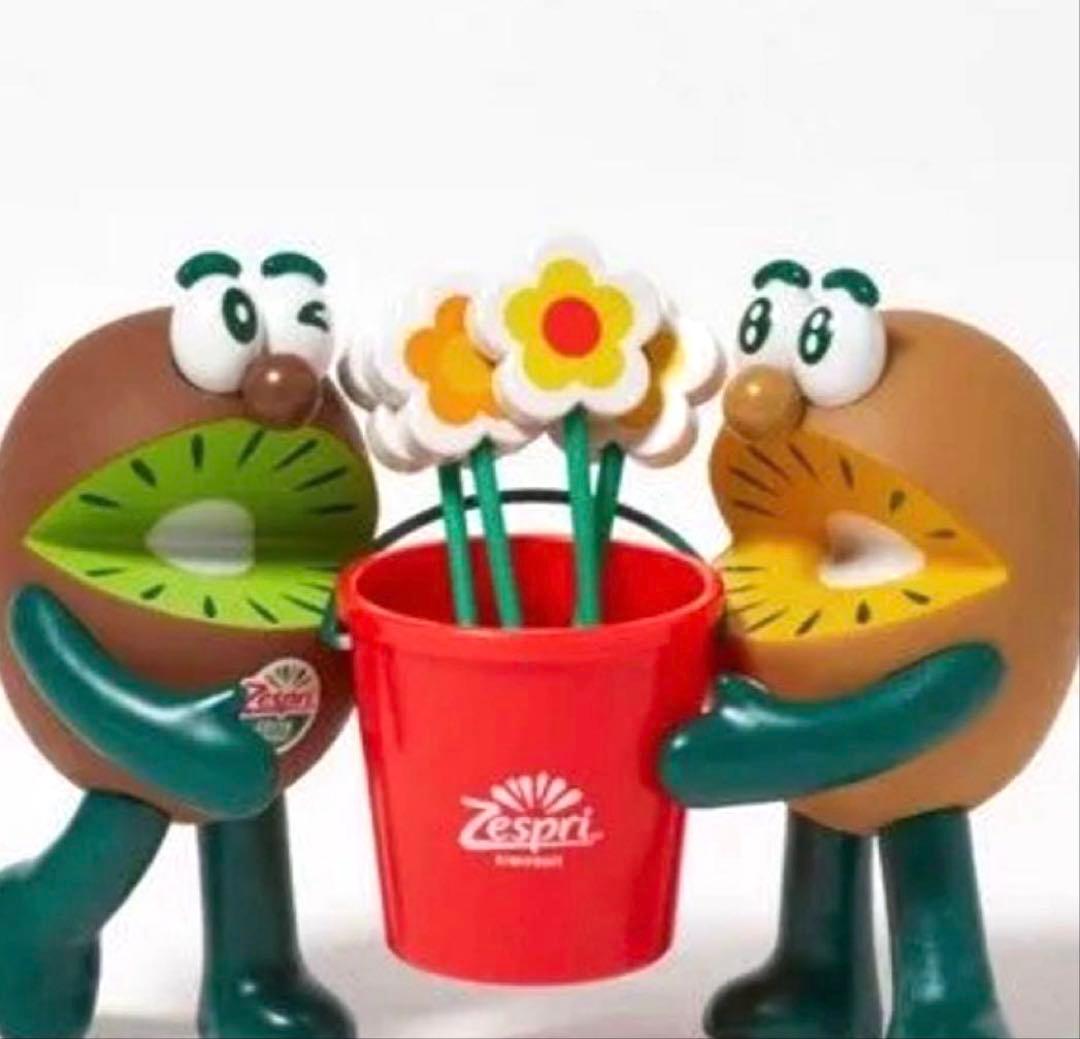 キウイブラザーズ マスコットポーチ＆フルーツピック