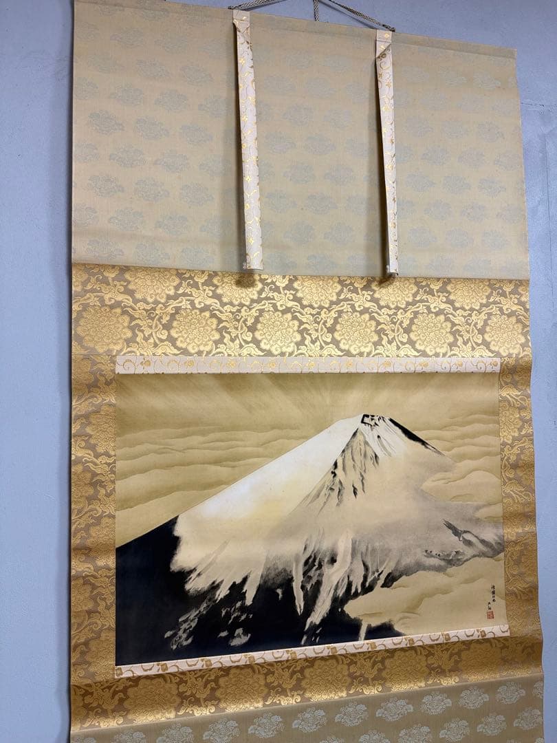 T22 「複製」大幅 日本画家 横山大観「神国日本」霊山不二画掛軸 絹本 二重箱