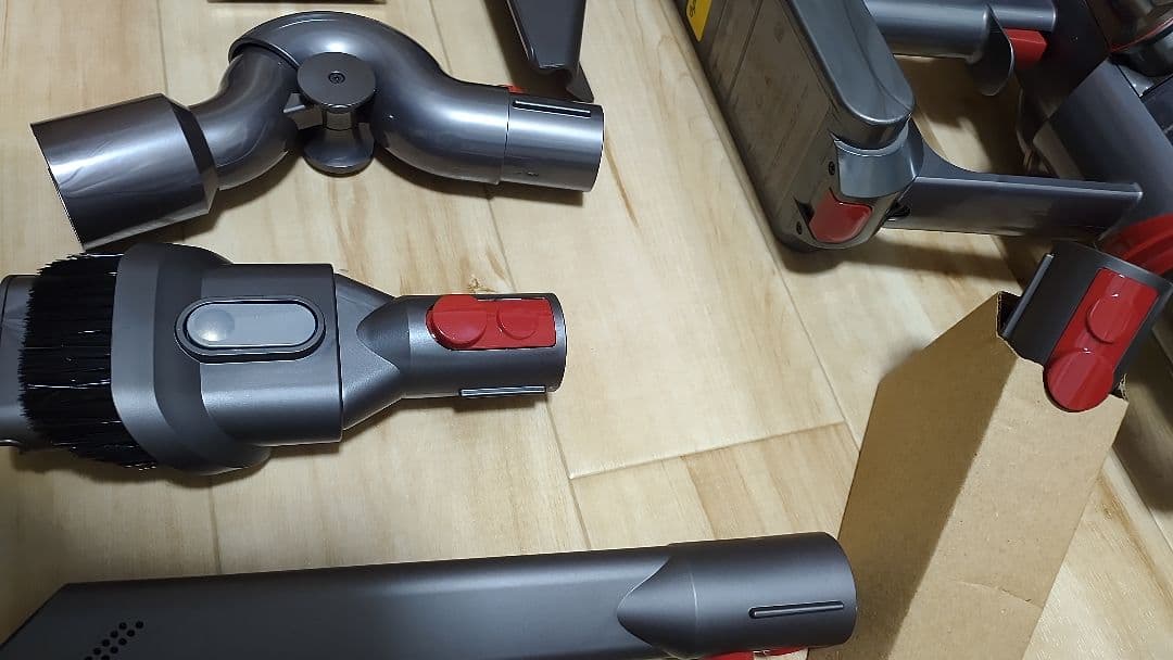 Dyson V11コードレススティッククリーナー (SV15)