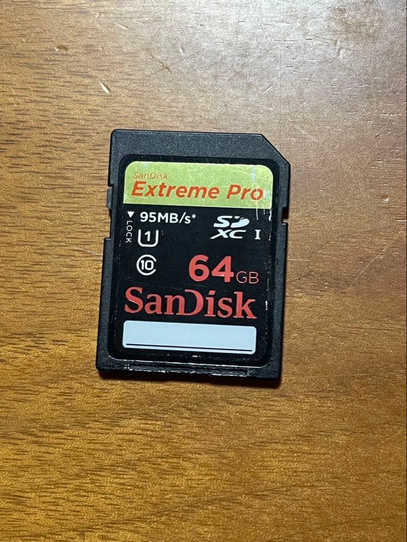 値下げ中）α77 SLT-A77VQ ズームレンズキット+単焦点レンズ、他セット