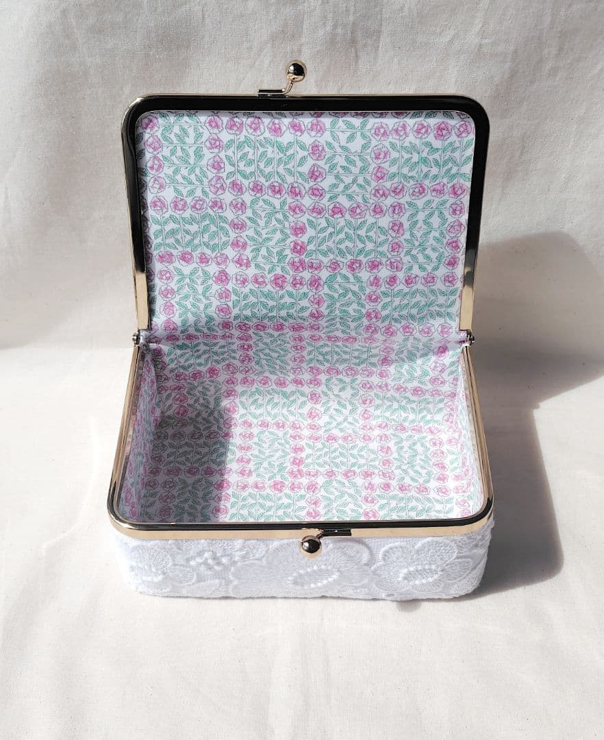 ミナペルホネン smile flower①（white）ボックスがま口