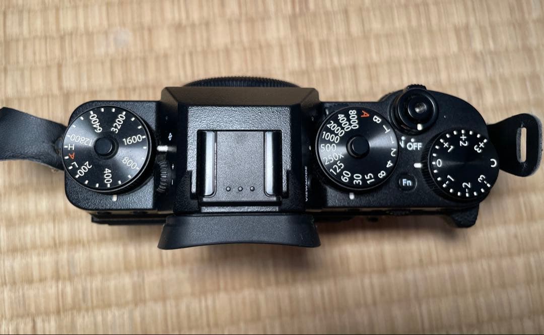 【美品】FUJIFILM X-T2 ミラーレス一眼 ブラック