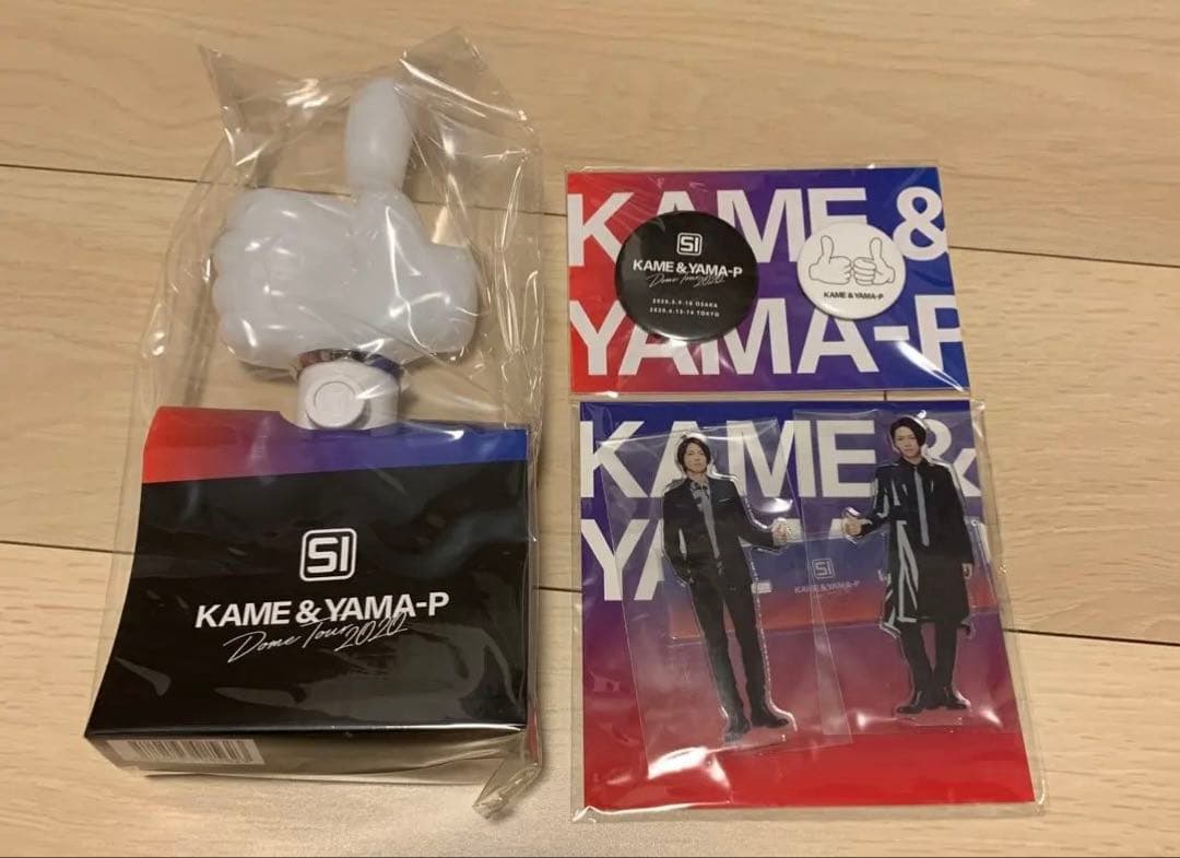 亀と山Pツアーグッズ