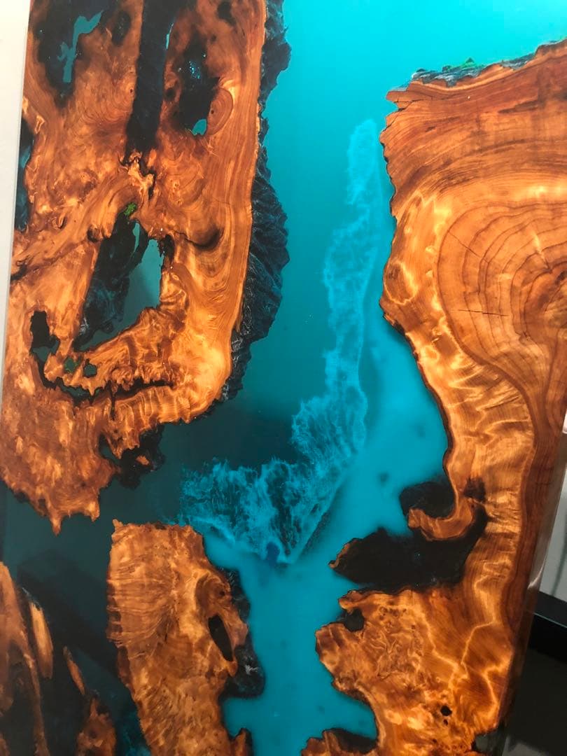 一点物のレジンテーブル一オリジナルデザイン樹脂アート