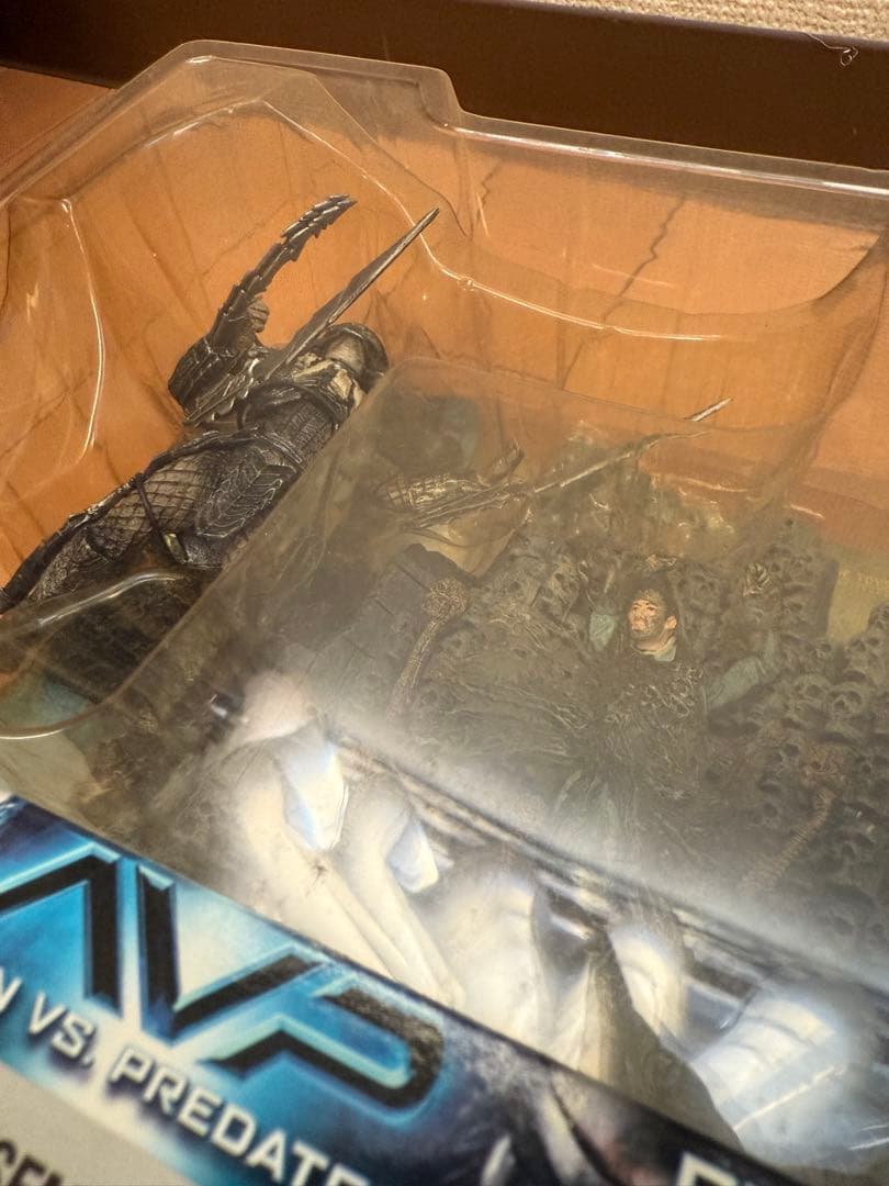 ひ*ろ様 【未開封3体セット】McFarlane AVP フィギュア