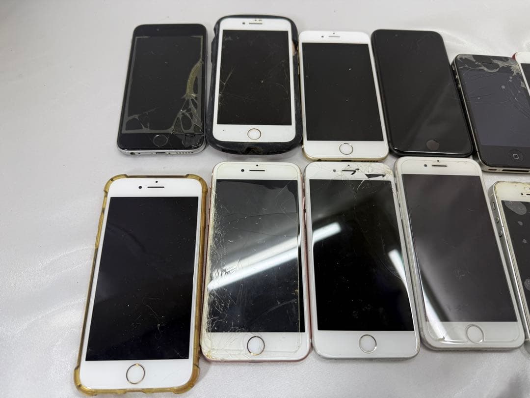 iPhone 本体　ジャンク　まとめて　16台　セット