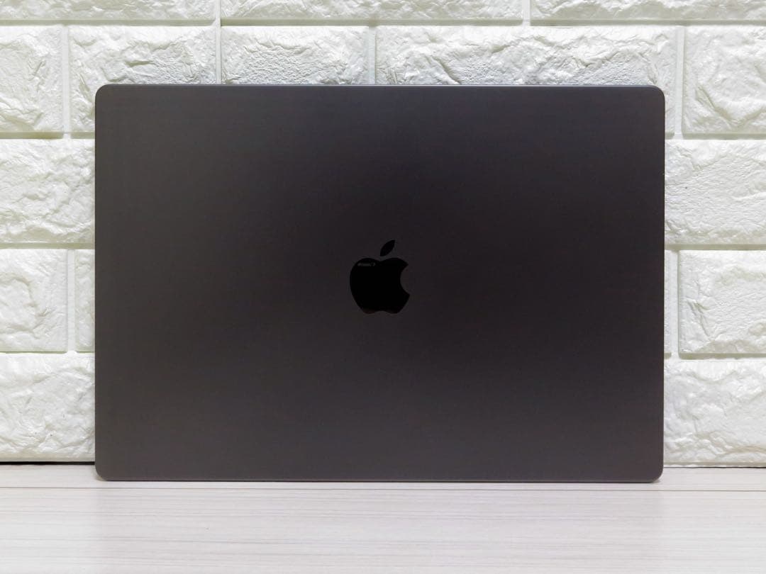 よっしーM3Max MacBookPro 16 MWR33J/A 充電7
