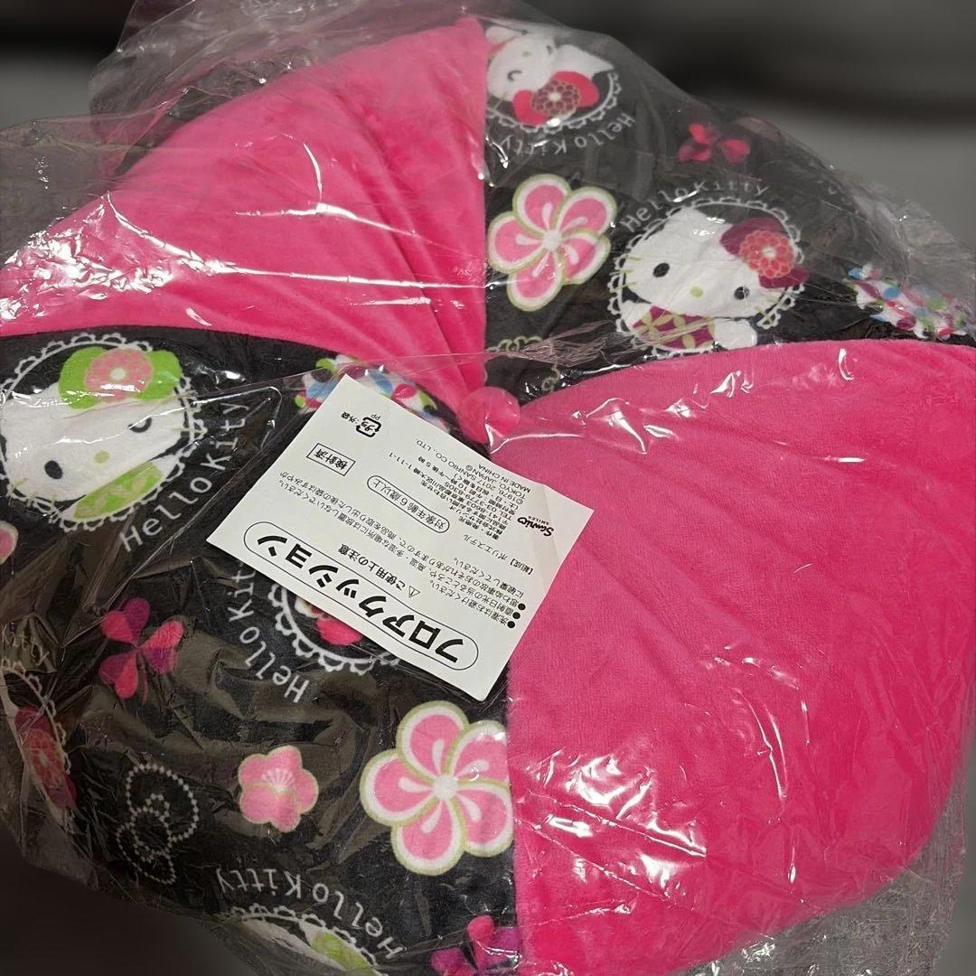 ハローキティ♡フロアクッション　2個セット　和柄　分厚い　しっかり　2017