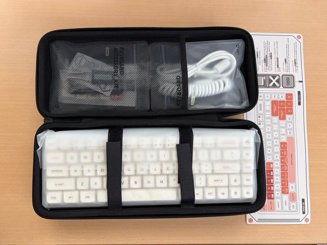 IQUNIX Magi65 オークルホワイト