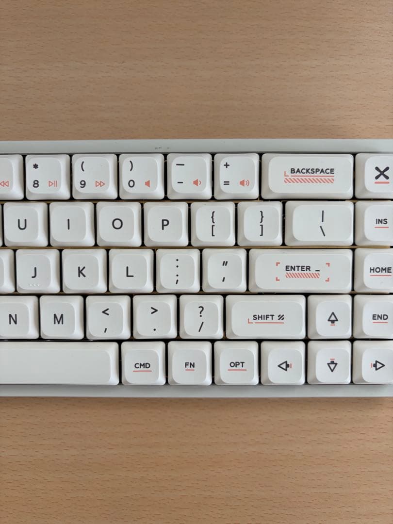 IQUNIX Magi65 オークルホワイト