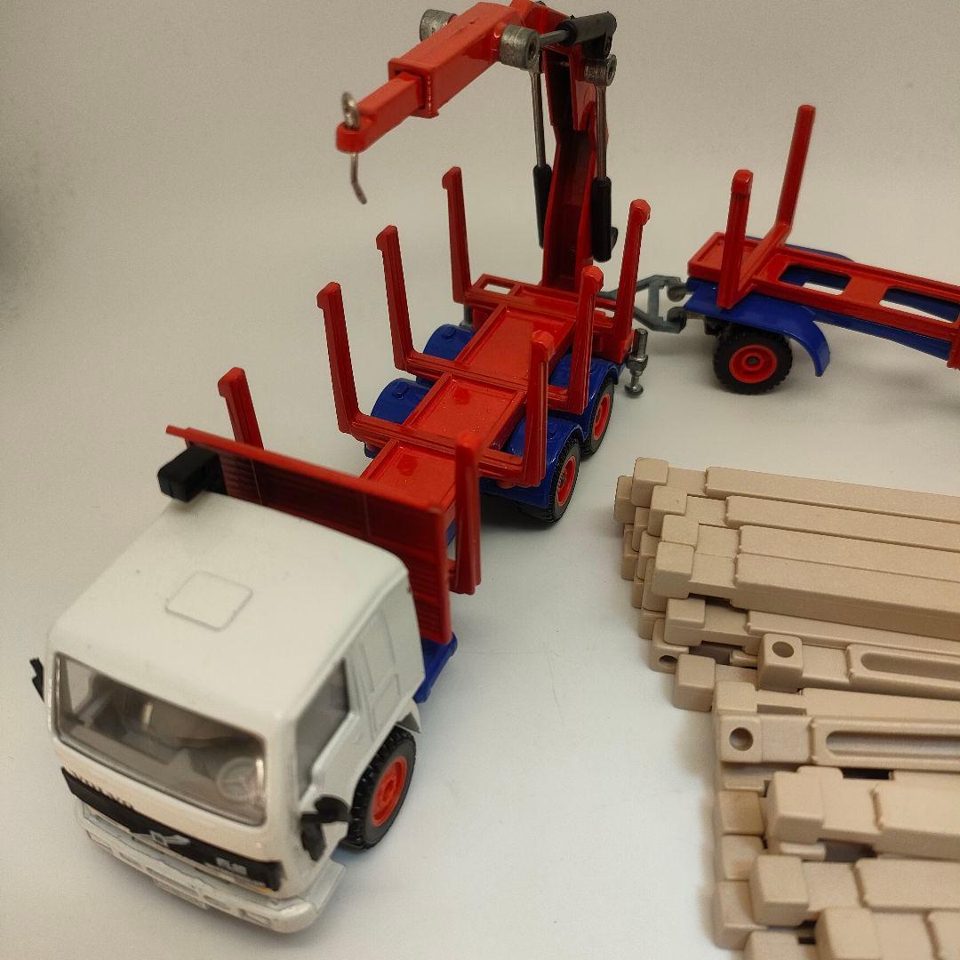 大きめ ドイツ Siku（ジク）製 DAF 95 ガレージ運搬トラック