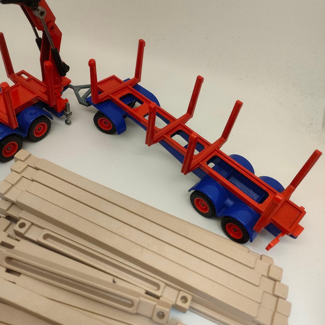 大きめ ドイツ Siku（ジク）製 DAF 95 ガレージ運搬トラック