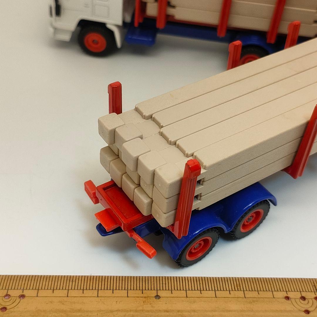 大きめ ドイツ Siku（ジク）製 DAF 95 ガレージ運搬トラック