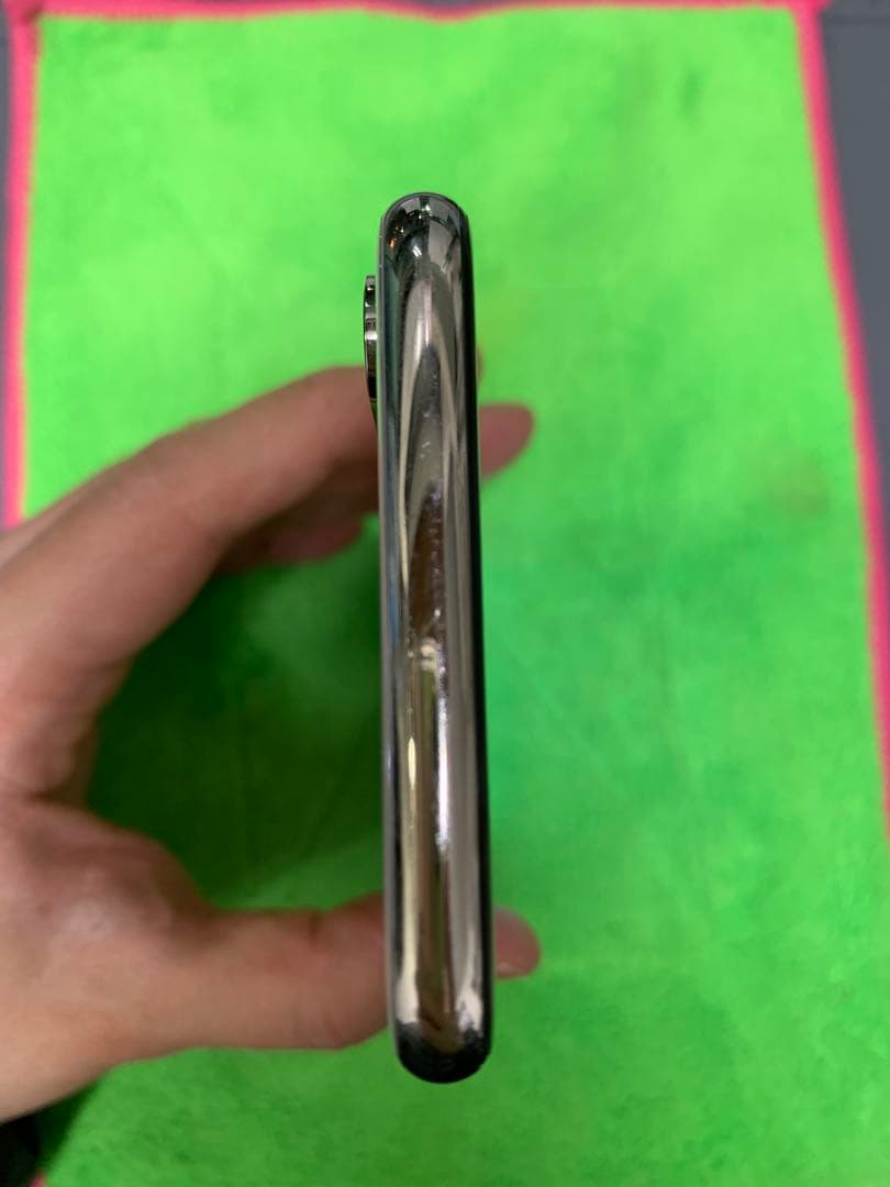 iPhone XS 64gb シルバー　docomo
