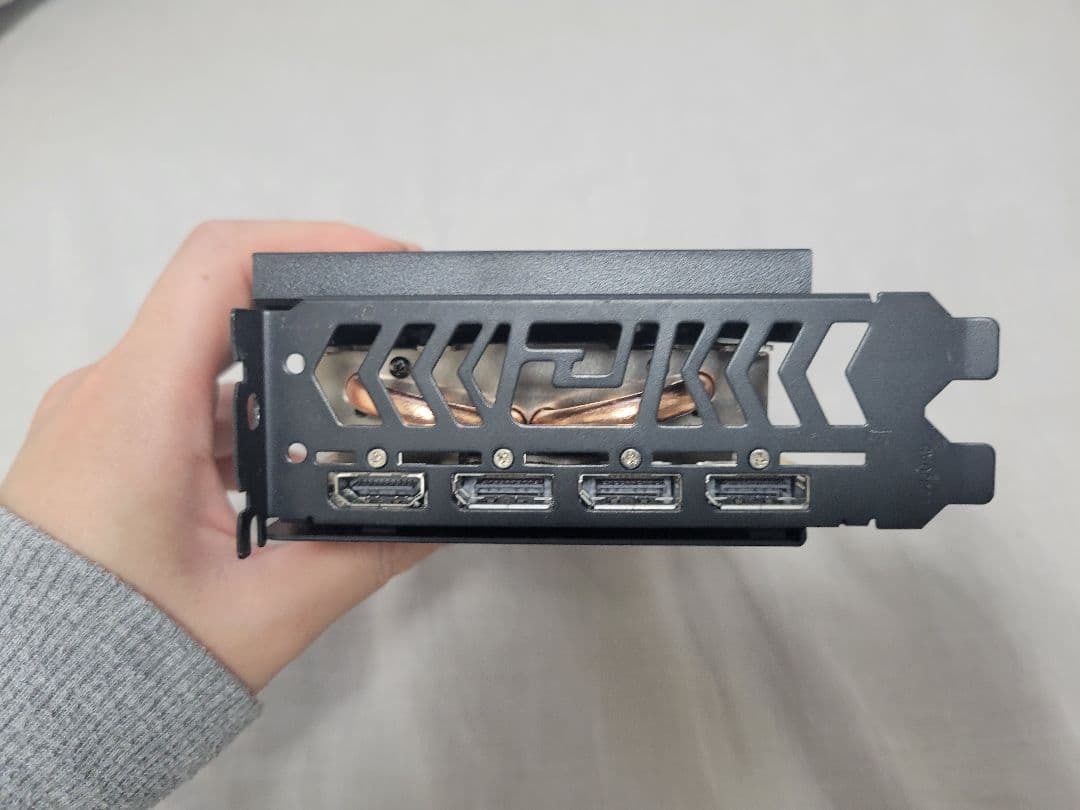 ジャンク Radeon RX7800XT 16GB