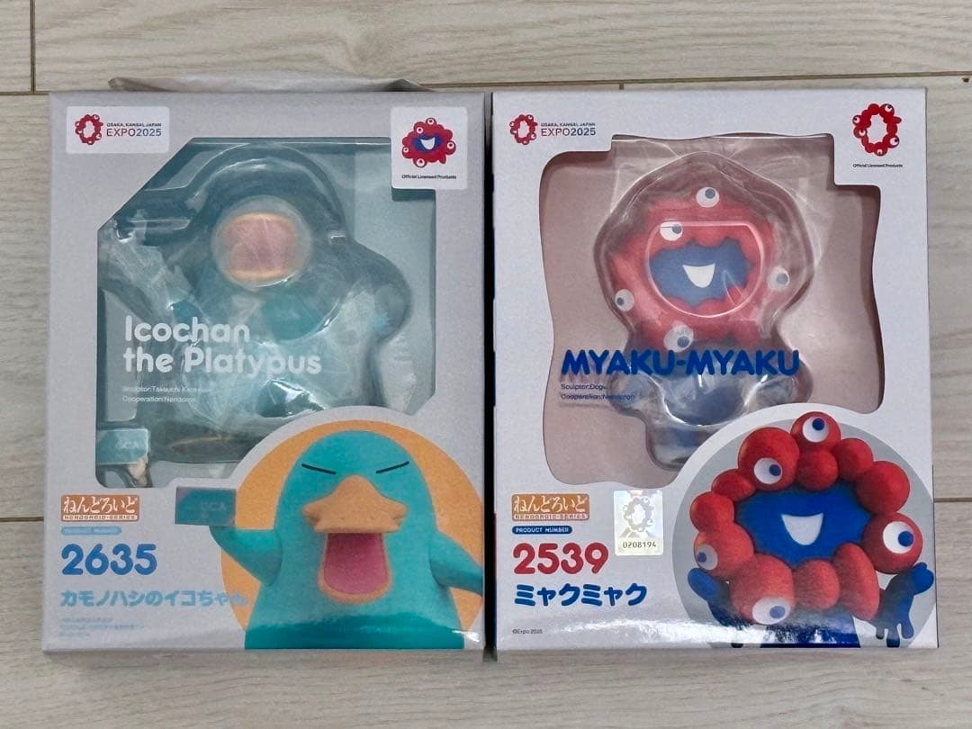 大阪万博　ねんどろいど ミャクミャク　カモノハシのイコちゃん 台座付き セット