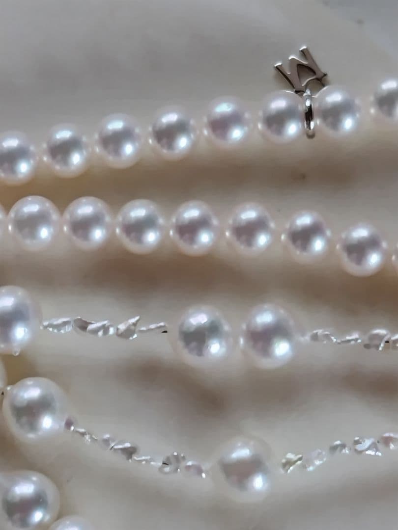 アコヤ真珠、あこや芥子パールの、セミロングネックレス