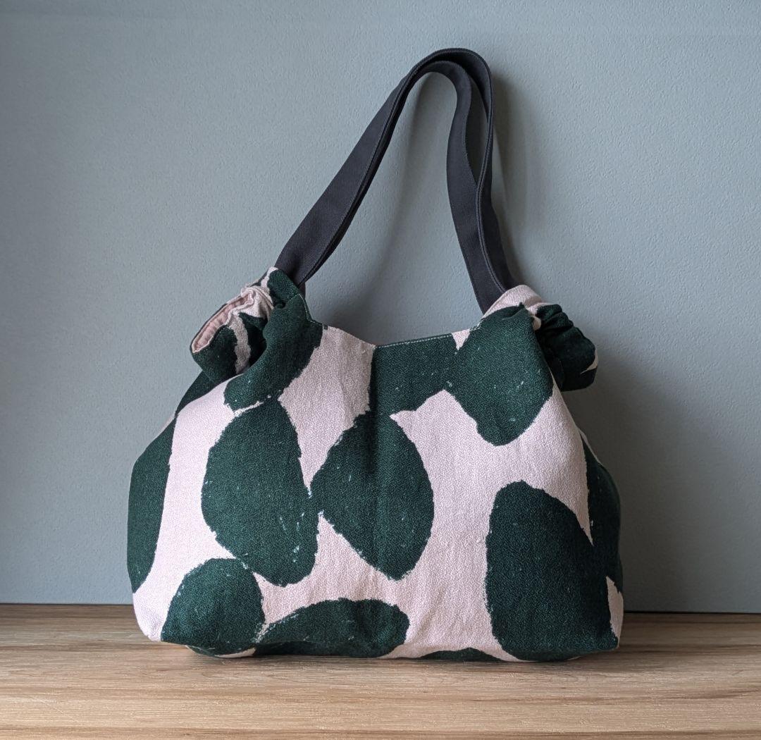 【訳あり】ミナペルホネンハンドメイドシャーリングバッグ（スローダンス）