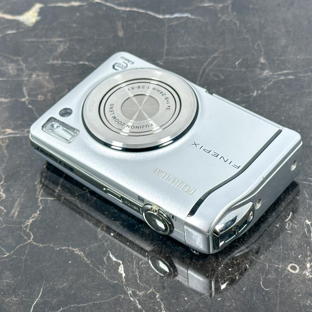 FUJIFILM FinePix F40fd シルバー
