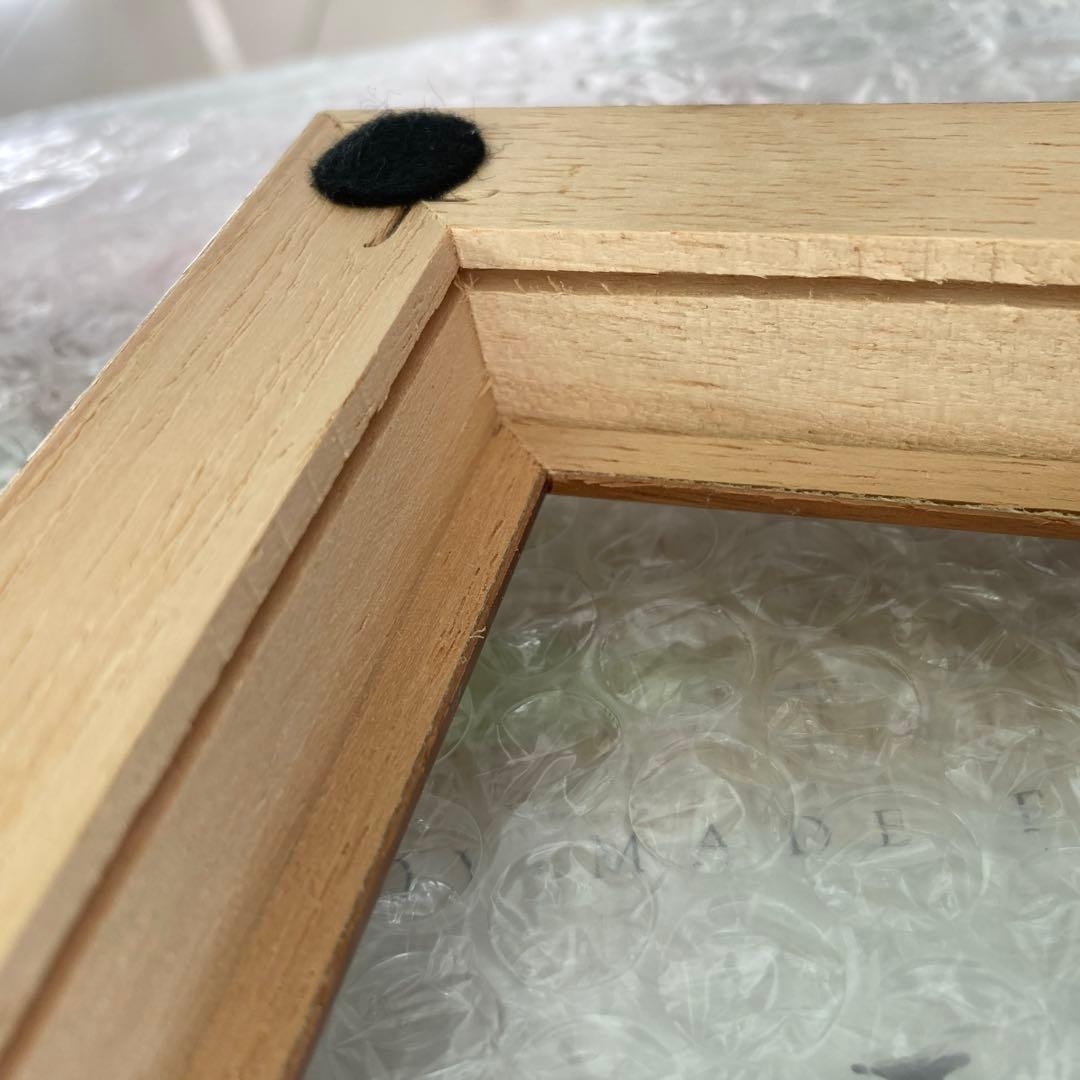 ハワイで購入した40×32センチのウッド額縁。2枚セットで