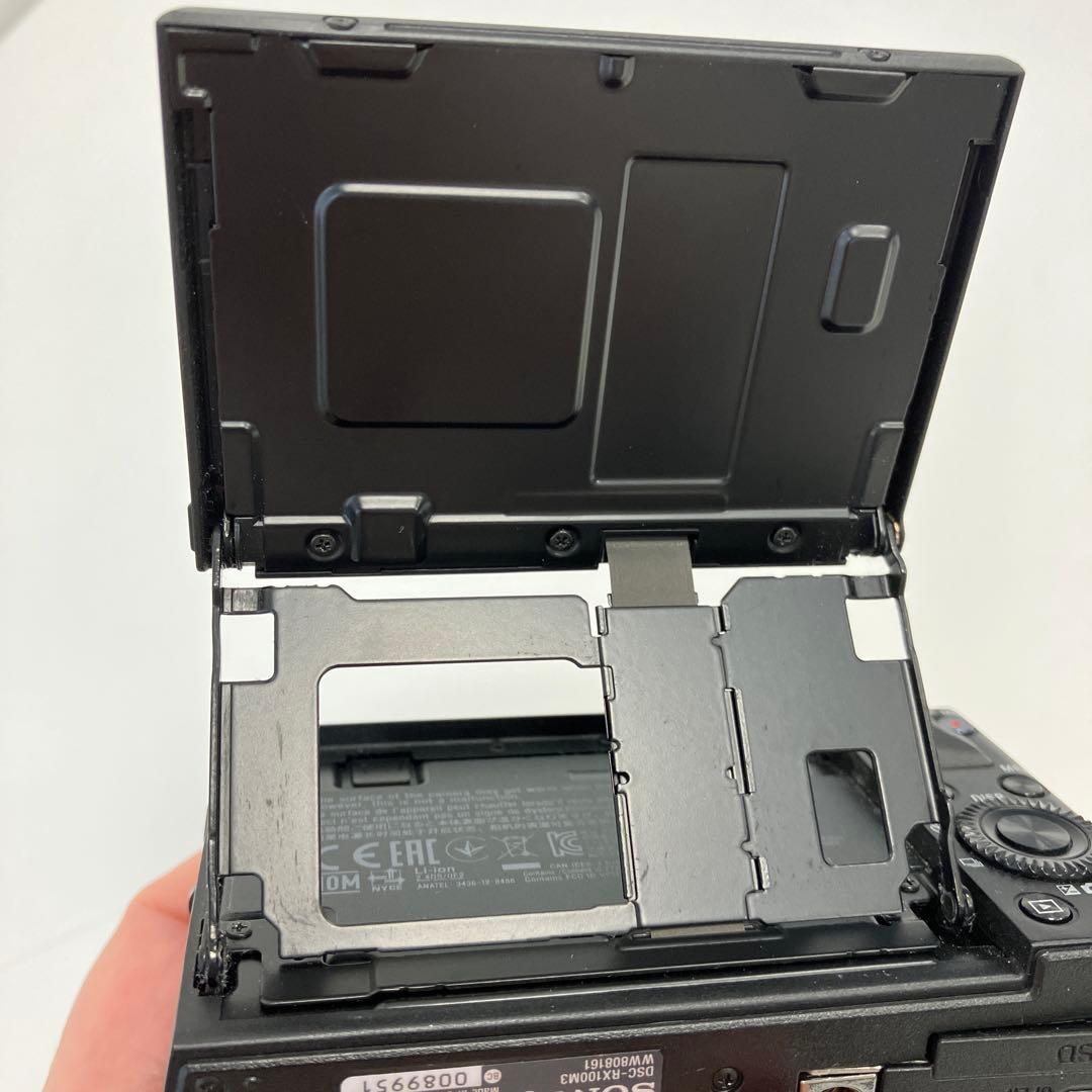 SONYデジタルカメラ RX100III（DSC-RX100M3）