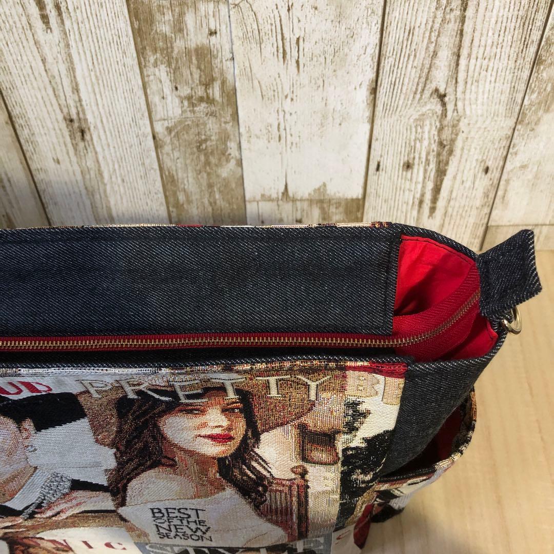 ショルダーバッグ　ハンドメイド　デニムリメイク　ブラック×レッド【新品デニム】