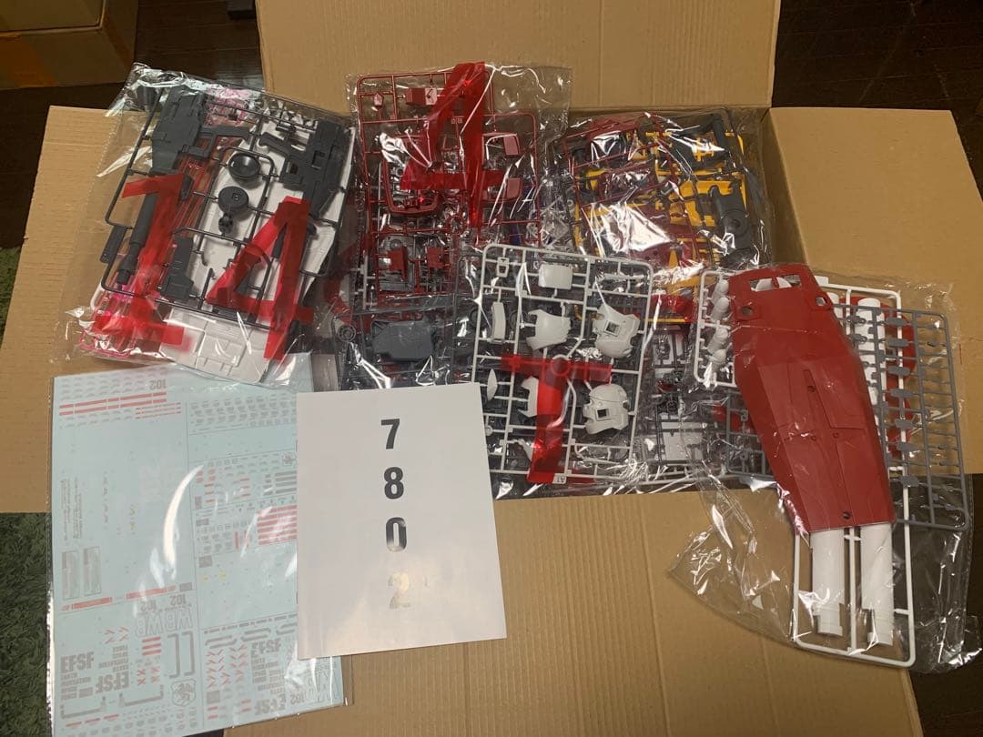メガサイズ、1/35 ガンダム RX-78-2 海外製（方大競）出品です。