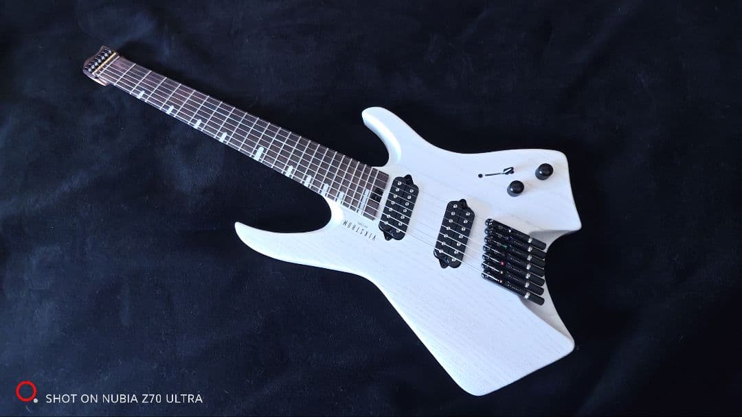 本日限定値下げ　VIKSTROM GUITARS　7弦　ヘッドレス　美品